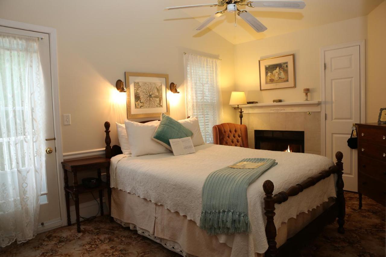 Standard Queen Room,695984439:JPEG
